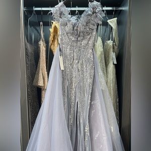 Engagement/ Prom/ Special Event Dress - image 1